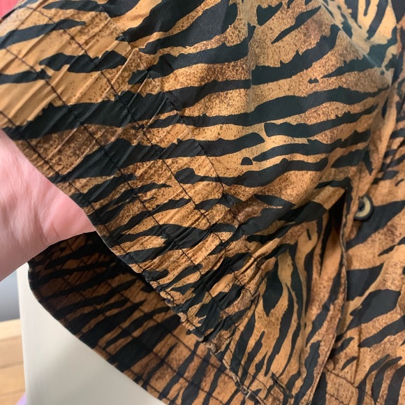 Vintage 💯 Silk Tiger Print Windbreaker - Picture 5 of 5